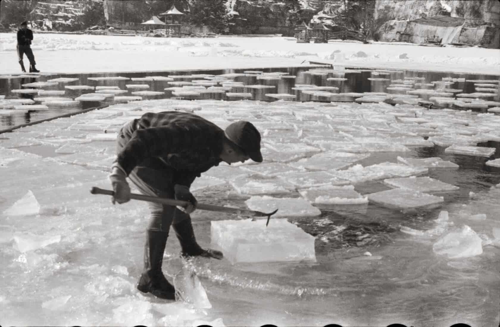 Ice harvesting on Lake Mohonk, 1939