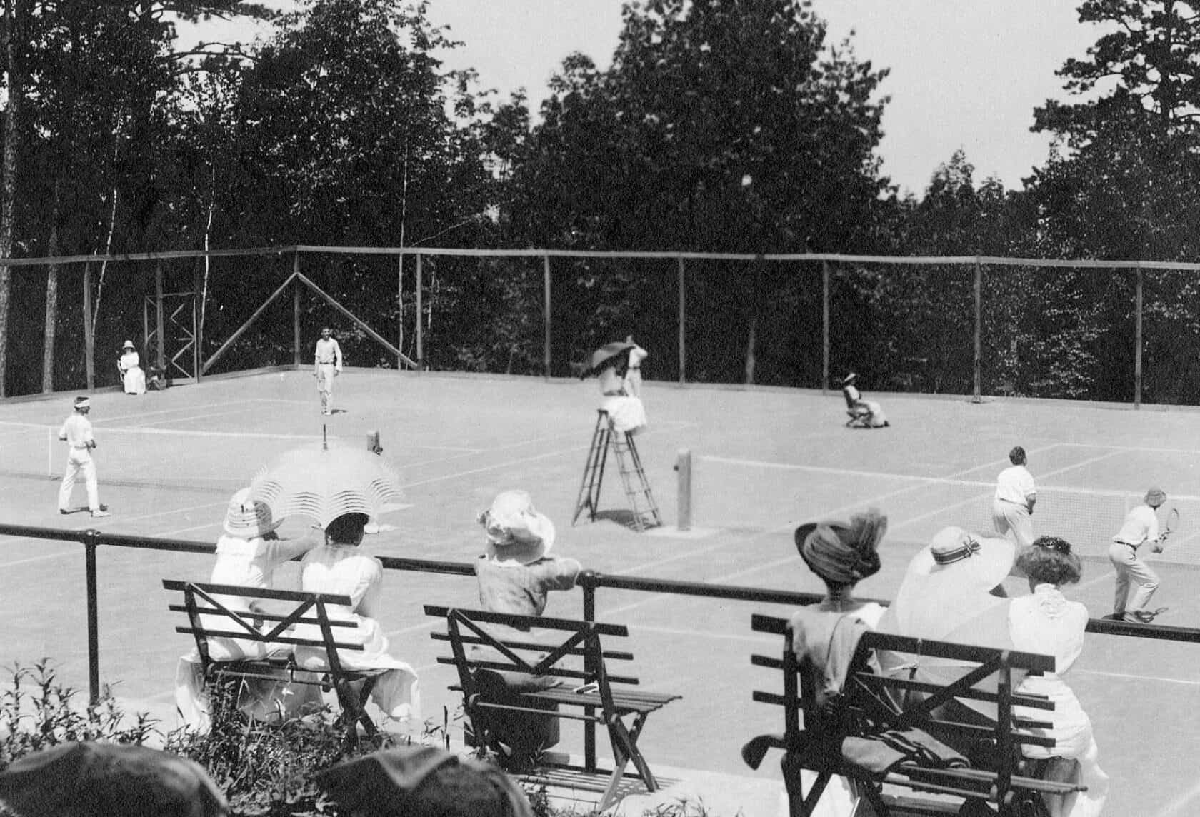 Ladies watching tennis, 1915
