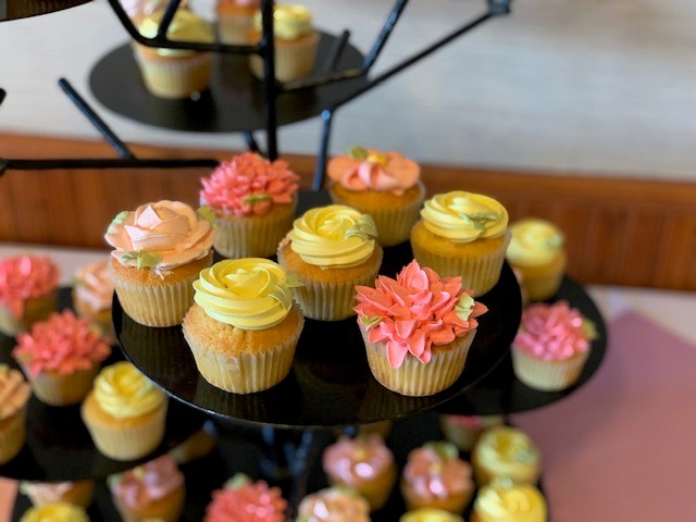 buttercream flowers display up close photo 2