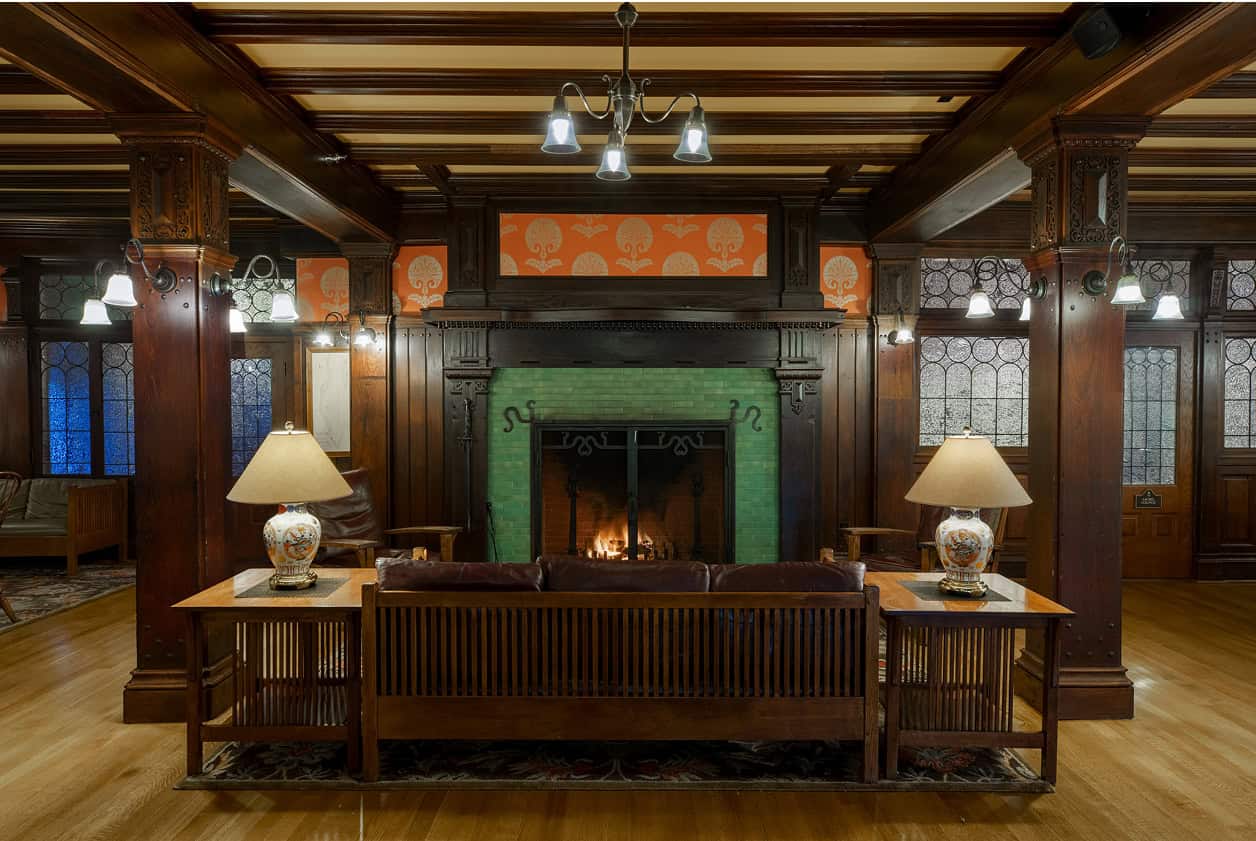 Lake Lounge at Our New Paltz Resort