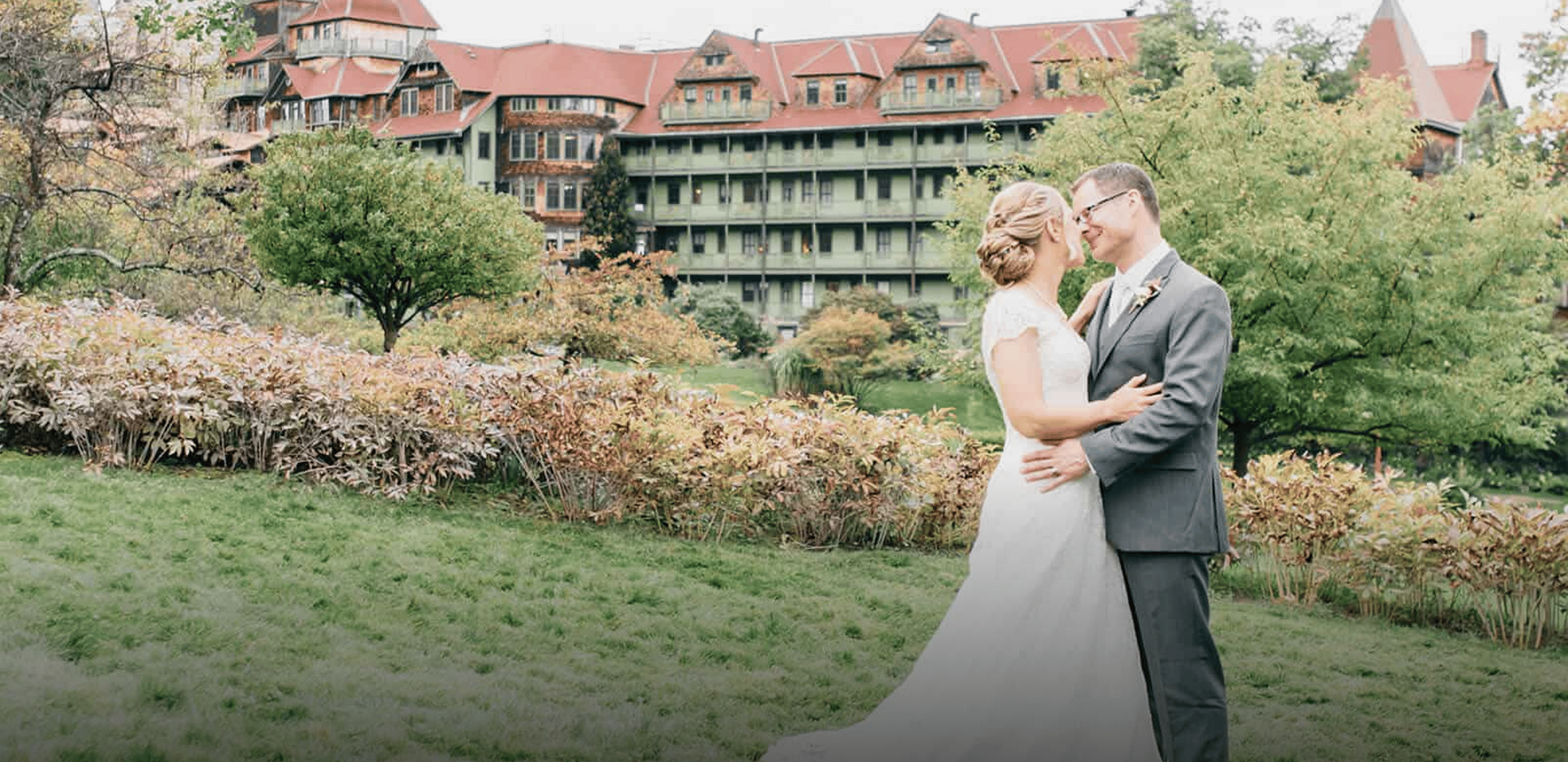 Brynn and Jeff in the Victorian Garden of Mohonk Their Chosen Wedding Venue