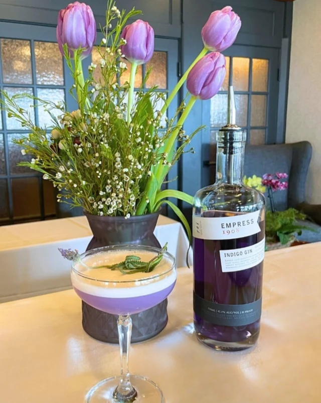 Sip into Spring with the Lavender Daze 🌿
Mohonk Mixologist, Natasha Stanton, has crafted the perfect floral cocktail for the Tulip Festival — a vibrant martini that’s as refreshing as it is beautiful.  Made with Empress Gin, lavender syrup, lemon juice, and aquafaba for that velvety finish, the Lavender Daze is garnished with a sprig of fresh lavender for a final touch of spring magic.  ✨Available now at Mohonk Mountain House during the Tulip Festival, April 28 - May 9!
.
.
.
#Mohonk #MohonkMountainHouse #TulipFestival #SpringCocktail #LavenderDaze #Mixology #Cheers
